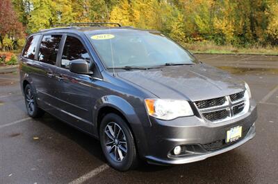 2017 Dodge Grand Caravan Passenger SXT   - Photo 1 - Salem, OR 97317