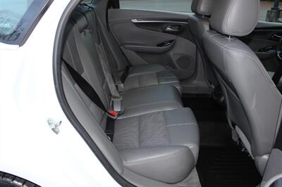 2016 Chevrolet Impala LT   - Photo 15 - Salem, OR 97317