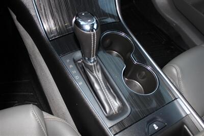 2016 Chevrolet Impala LT   - Photo 12 - Salem, OR 97317