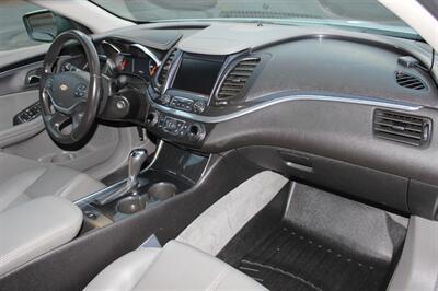 2016 Chevrolet Impala LT   - Photo 16 - Salem, OR 97317