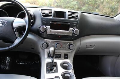 2012 Toyota Highlander - Photo 14 - Salem, OR 97317