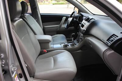 2012 Toyota Highlander - Photo 18 - Salem, OR 97317
