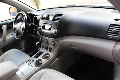 2012 Toyota Highlander - Photo 17 - Salem, OR 97317