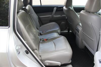 2012 Toyota Highlander - Photo 16 - Salem, OR 97317