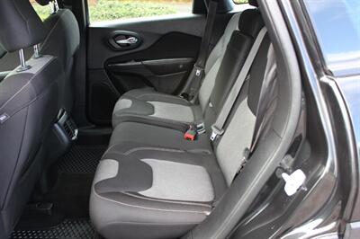 2015 Jeep Cherokee Sport   - Photo 13 - Salem, OR 97317