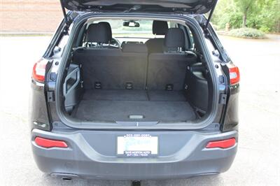 2015 Jeep Cherokee Sport   - Photo 15 - Salem, OR 97317