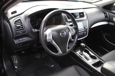 2017 Nissan Altima 2.5 SR   - Photo 9 - Salem, OR 97317