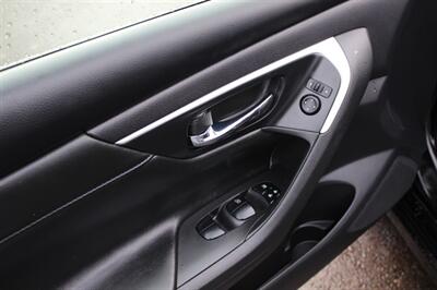 2017 Nissan Altima 2.5 SR   - Photo 11 - Salem, OR 97317