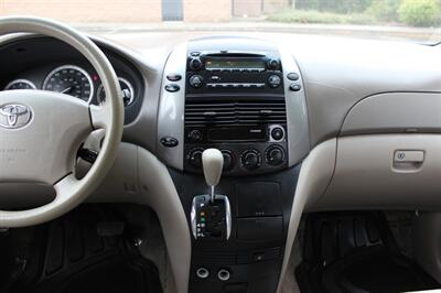 2006 Toyota Sienna CE 8 Passenger   - Photo 14 - Salem, OR 97317