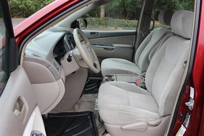 2006 Toyota Sienna CE 8 Passenger   - Photo 10 - Salem, OR 97317