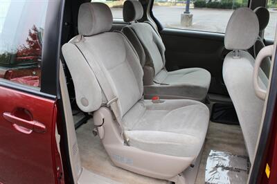 2006 Toyota Sienna CE 8 Passenger   - Photo 18 - Salem, OR 97317