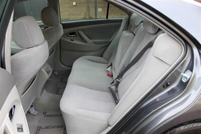 2011 Toyota Camry LE   - Photo 13 - Salem, OR 97317