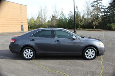 2011 Toyota Camry LE   - Photo 5 - Salem, OR 97317
