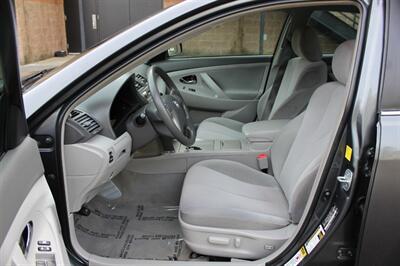 2011 Toyota Camry LE   - Photo 10 - Salem, OR 97317