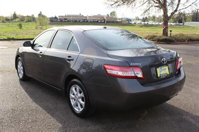 2011 Toyota Camry LE   - Photo 3 - Salem, OR 97317