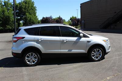 2018 Ford Escape SE   - Photo 5 - Salem, OR 97317