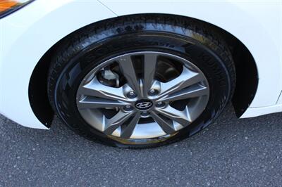 2017 Hyundai ELANTRA SE - Photo 18 - Salem, OR 97317