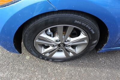 2018 Hyundai ELANTRA SEL   - Photo 18 - Salem, OR 97317