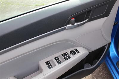 2018 Hyundai ELANTRA SEL   - Photo 11 - Salem, OR 97317