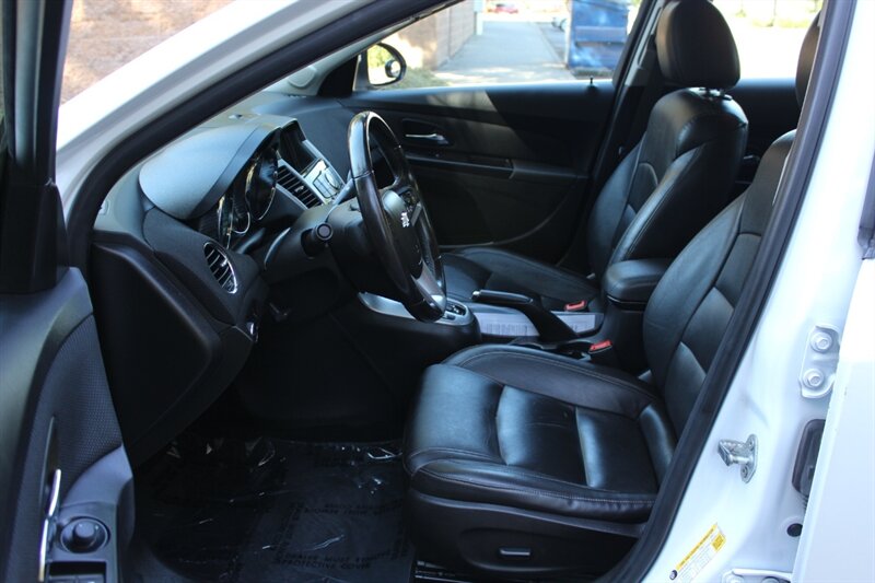 2014 Chevrolet Cruze photo 10