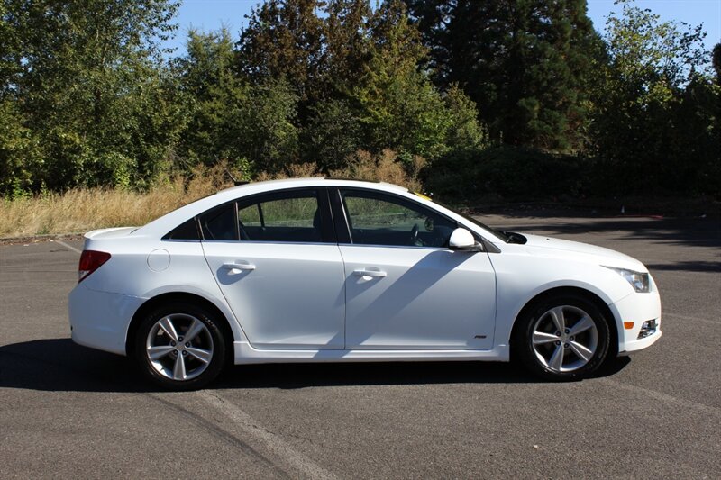 2014 Chevrolet Cruze photo 5