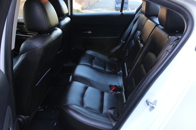 2014 Chevrolet Cruze photo 13