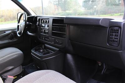 2015 Chevrolet Express 3500 - Photo 18 - Salem, OR 97317