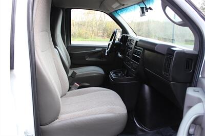 2015 Chevrolet Express 3500 - Photo 20 - Salem, OR 97317