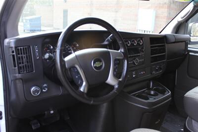 2015 Chevrolet Express 3500 - Photo 9 - Salem, OR 97317