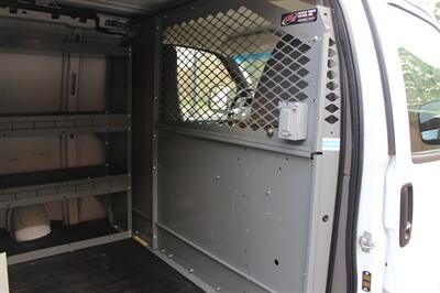 2015 Chevrolet Express 3500 - Photo 17 - Salem, OR 97317