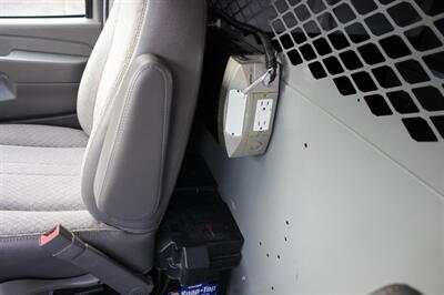 2015 Chevrolet Express 3500 - Photo 22 - Salem, OR 97317