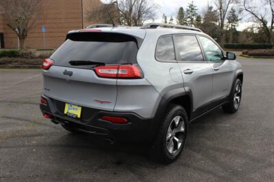 2015 Jeep Cherokee Trailhawk   - Photo 4 - Salem, OR 97317