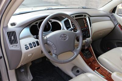 2006 Toyota Highlander Hybrid Limited - Photo 9 - Salem, OR 97317