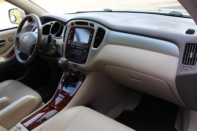 2006 Toyota Highlander Hybrid Limited - Photo 17 - Salem, OR 97317