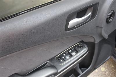 2019 Dodge Charger SXT - Photo 11 - Salem, OR 97317
