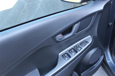 2018 Hyundai KONA SEL   - Photo 11 - Salem, OR 97317