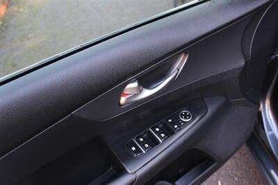 2021 Kia Forte LXS   - Photo 11 - Salem, OR 97317