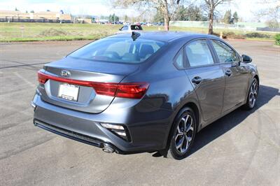 2021 Kia Forte LXS   - Photo 4 - Salem, OR 97317