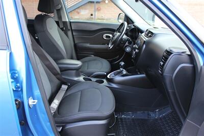 2017 Kia Soul +   - Photo 19 - Salem, OR 97317