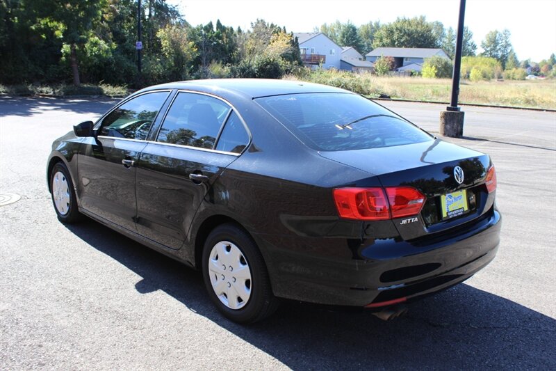 2014 Volkswagen Jetta S photo 3