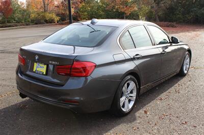 2017 BMW 330i xDrive - Photo 4 - Salem, OR 97317