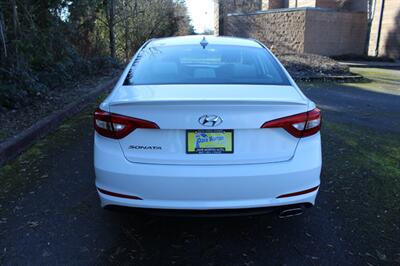 2017 Hyundai Sonata SE   - Photo 8 - Salem, OR 97317