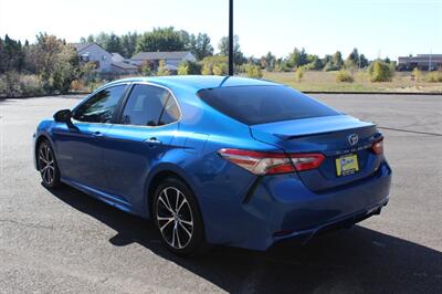 2018 Toyota Camry SE   - Photo 3 - Salem, OR 97317