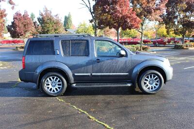 2011 Nissan Pathfinder LE   - Photo 5 - Salem, OR 97317