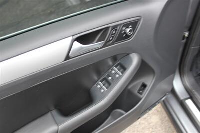 2013 Volkswagen Jetta GLI Autobahn PZEV   - Photo 11 - Salem, OR 97317