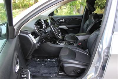 2018 Jeep Cherokee Latitude Plus   - Photo 10 - Salem, OR 97317