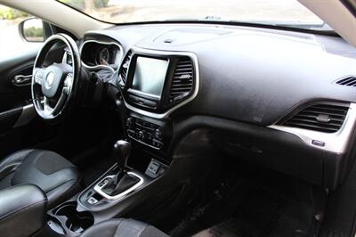 2018 Jeep Cherokee Latitude Plus   - Photo 17 - Salem, OR 97317