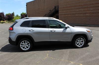 2018 Jeep Cherokee Latitude Plus   - Photo 5 - Salem, OR 97317