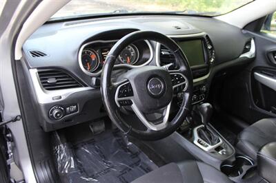 2018 Jeep Cherokee Latitude Plus   - Photo 9 - Salem, OR 97317