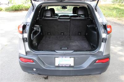 2018 Jeep Cherokee Latitude Plus   - Photo 15 - Salem, OR 97317